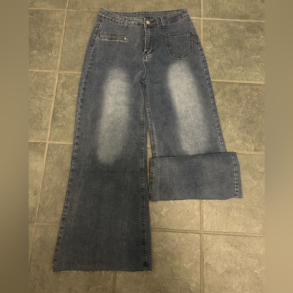 Women's boho Blue Jeans 32 or 33
